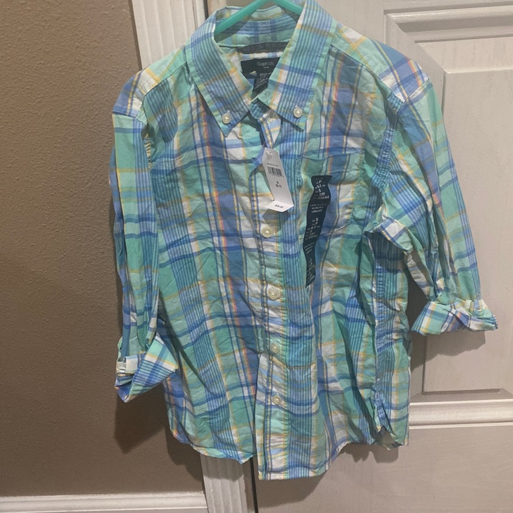 Gap boys shirt size S 6-7 nwt